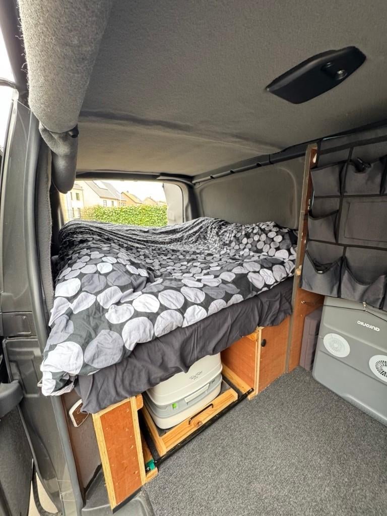 Compacte campervan Peugeot Expert L3 Slim ingericht BJ2018, Auto's, Voorwielaandrijving, 1940 kg, Parkeersensor, Euro 6