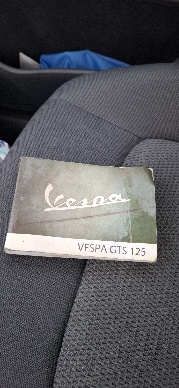 Vespa gts 125 handleiding instructieboekje, Motoren, Ophalen of Verzenden