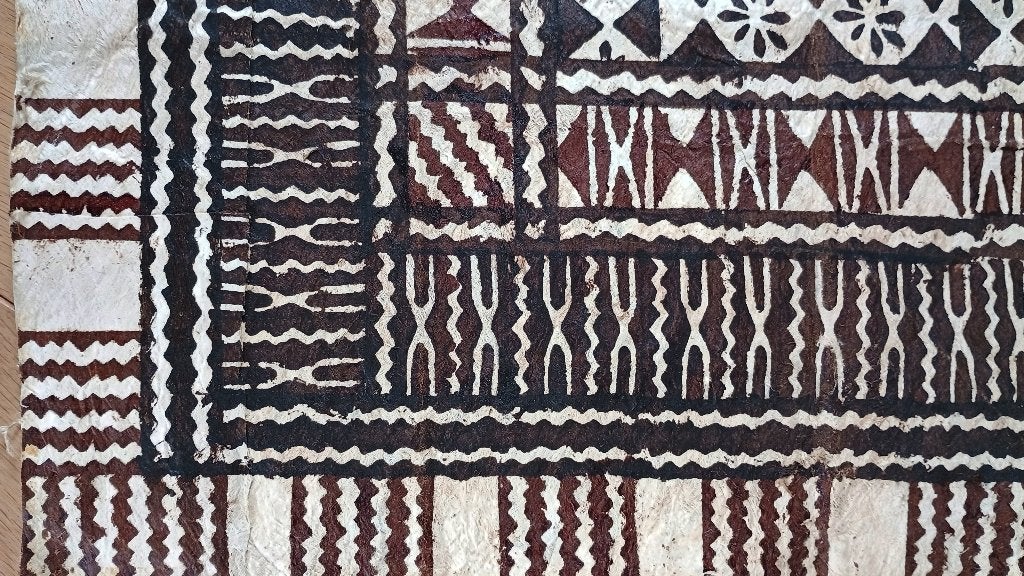 Tapa traditionnel Maori. Océanie, Enlèvement