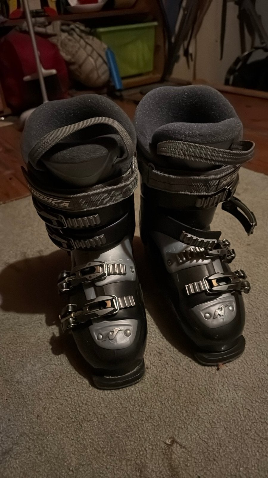 Ski laarzen maat 30, Ophalen of Verzenden, Zo goed als nieuw, Ski