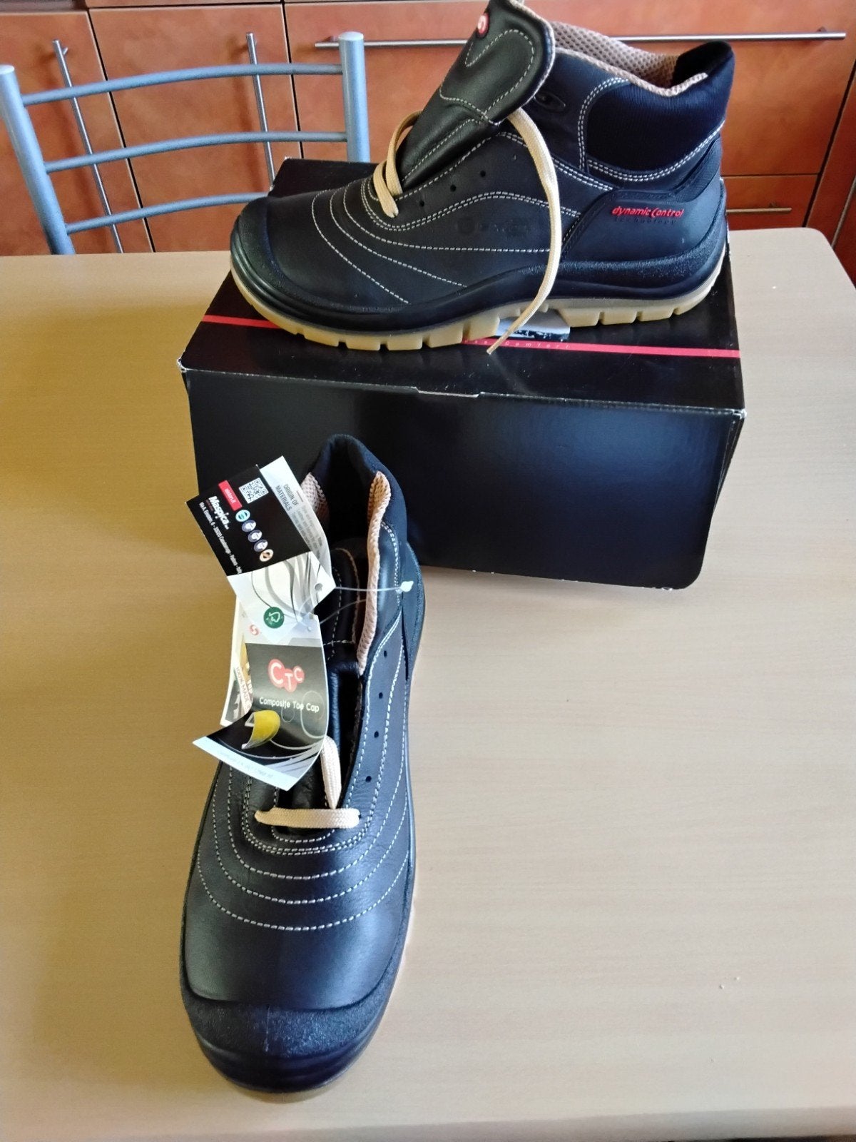 Chaussures de sécurité, Enlèvement