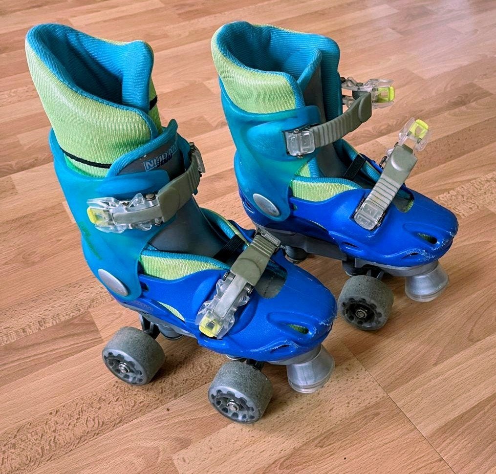 Patins à roulettes bleus réglables (27, 29 et 31), Enlèvement, Réglable, Utilisé, Enfants