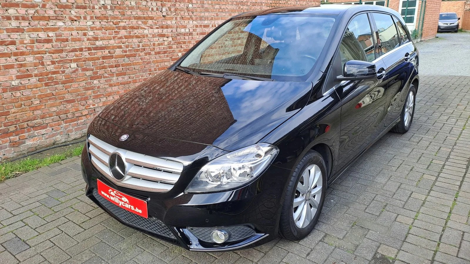 Mercedes-Benz B-CLASS 180*1600i cc benzine*Leder*Auto airco*, 4 cilinders, 1600 cc, Zwart, Leder