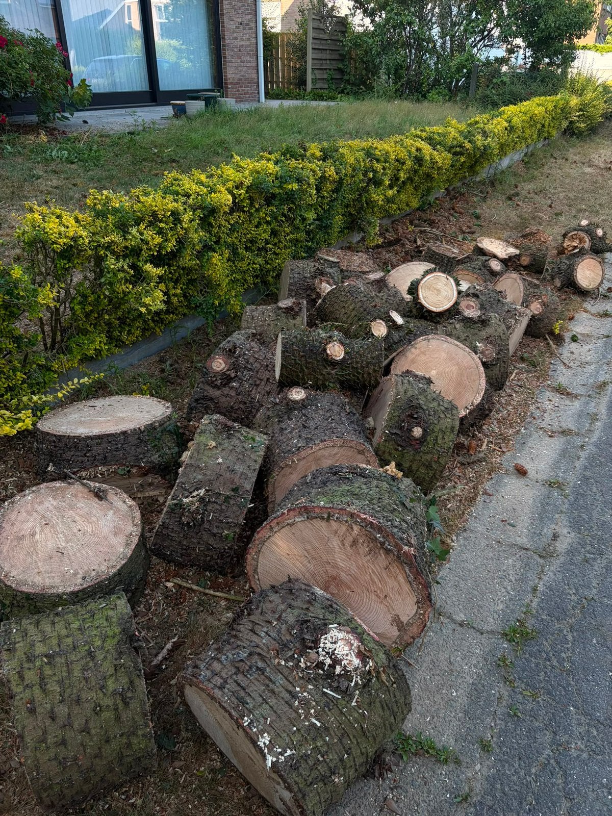 Brandhout, Ophalen