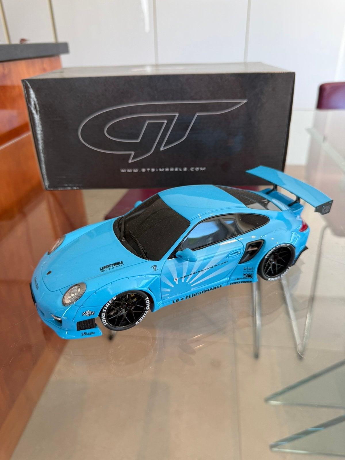 1/18 Porsche 911 TURBO (997) LIBERTY WALK LB KJ011, Hobby en Vrije tijd, Modelauto's | 1:18, Ophalen of Verzenden, Zo goed als nieuw