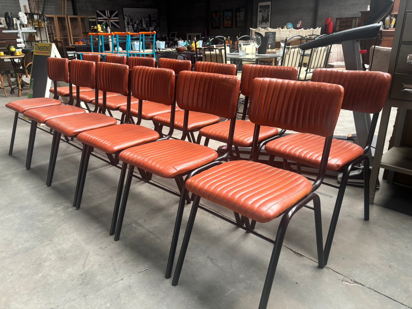 Beaverbrook Brown Leather Chair 17 Stuks !, Ophalen, Zo goed als nieuw, Bruin