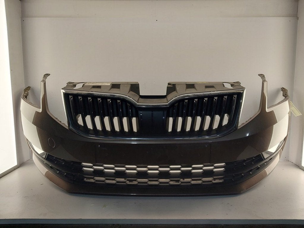 PARE-CHOCS AVANT Skoda Octavia Combi (5EAC) (|5E0807221N|), Pare-chocs, Utilisé, Info@skoda-auto.de, Skoda
