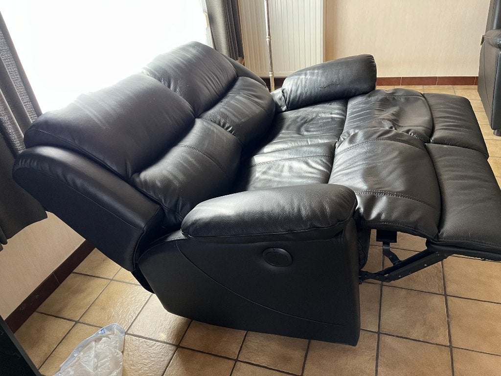 Zwart lederen 2-zit met relax + 3-zit – In prima staat, Huis en Inrichting, Ophalen, Gebruikt, Overige maten, Leer
