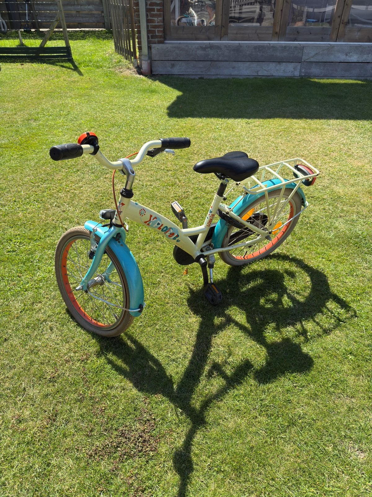 Loeki 18” meisjesfiets, Fietsen en Brommers, Ophalen, Zo goed als nieuw