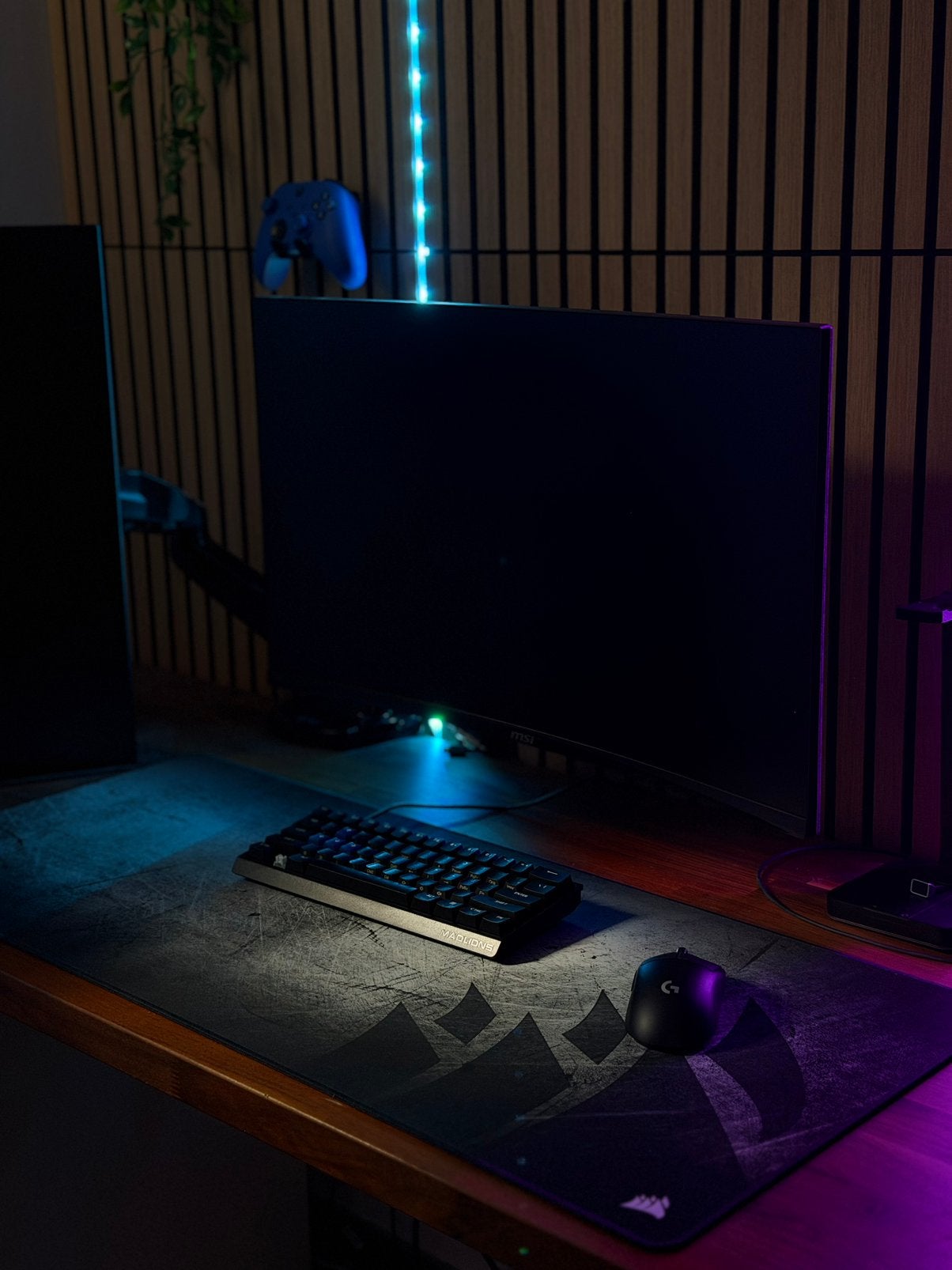Setup périphériques gaming (2 écrans+clavier +souris+casque), Informatique & Logiciels, Claviers, Azerty, Sans fil, Clavier gamer