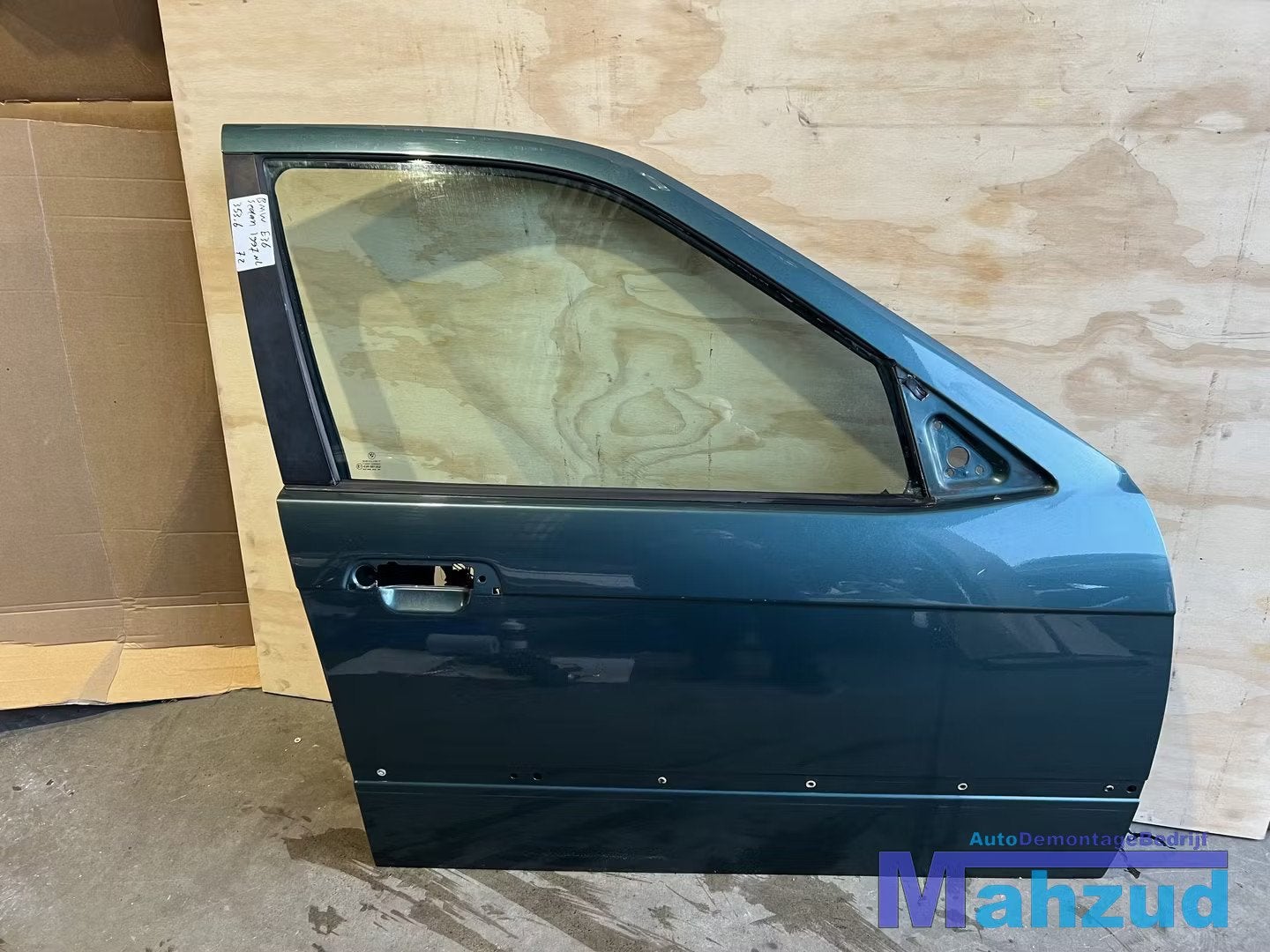 BMW E36 groen 353/6 rechts voor deur portier 1990-1998, Petuelring 130
80788  Munich, DE, Info@bmw.de, Utilisé, Porte