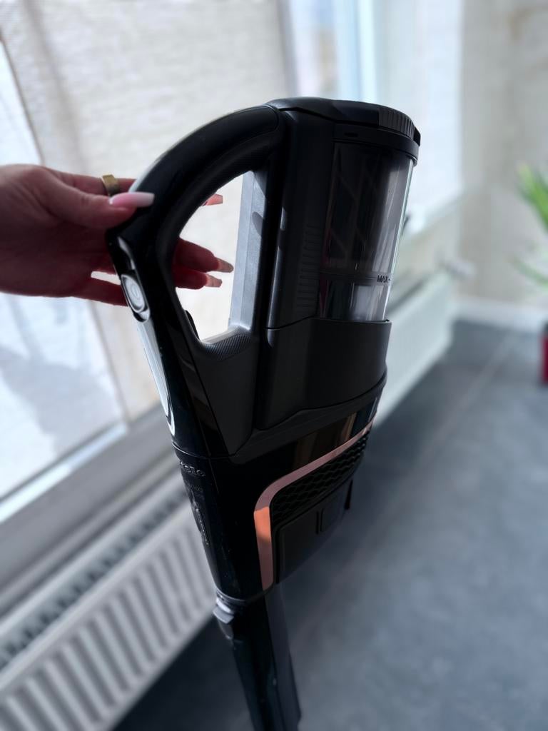 MIELE steelstofzuiger, Elektronische apparatuur, Stofzuigers, Ophalen, Zo goed als nieuw