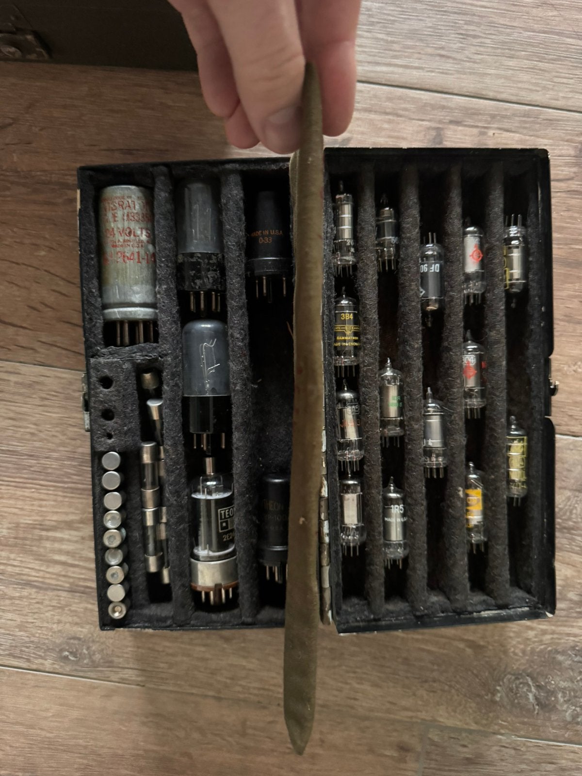Militaire radio lampen in 2 dozen  USA, Ophalen of Verzenden