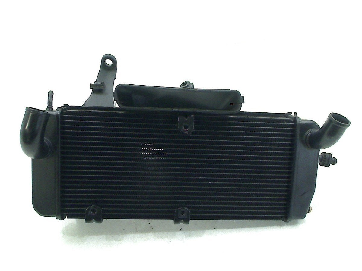 RADIATEUR LINKS Ducati Multistrada 1200 V4 Rally 2021-2025, Dhr. S. di Majo, Gebruikt, Info@cama-motorparts.nl, P.J. Troelstraweg 8 8
3144 CX  MAASSLUIS, NL