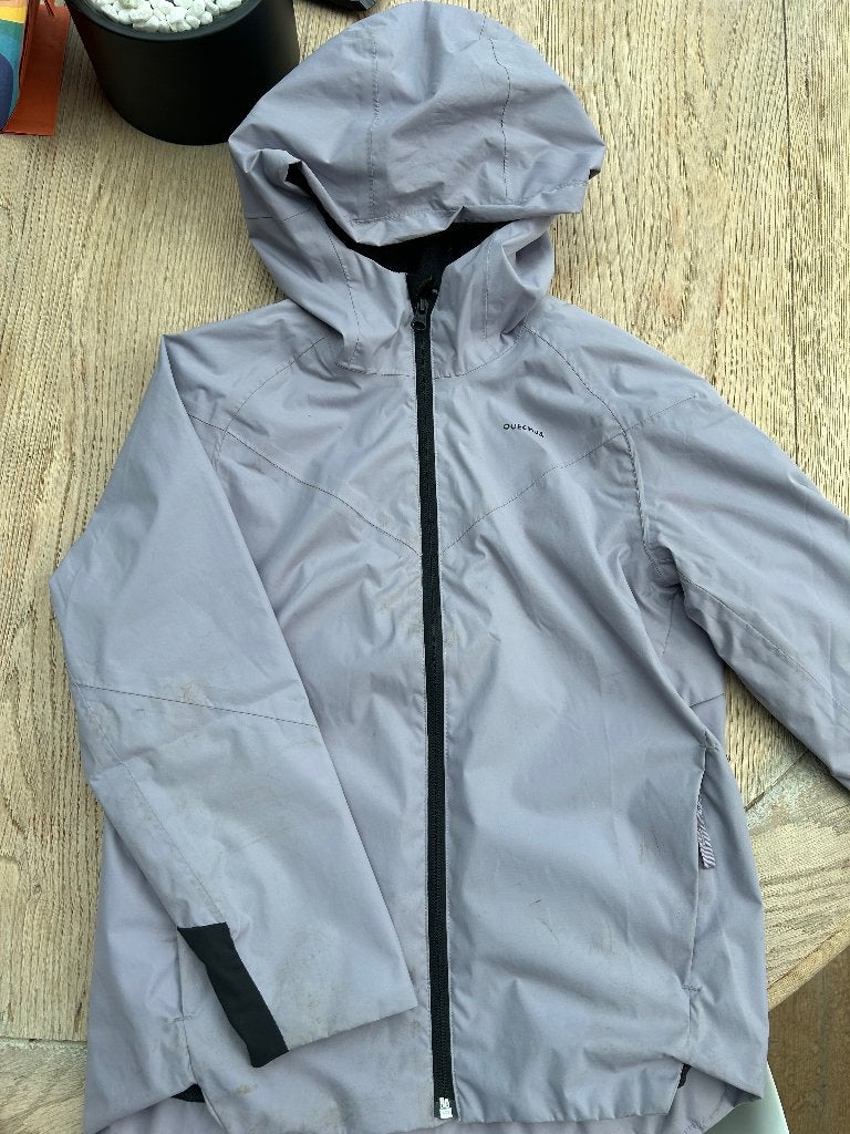 Regenjasje meisje, Kinderen en Baby's, Kinderkleding | Maat 134, Meisje, Ophalen of Verzenden, Zo goed als nieuw, Quechua, Decathlon