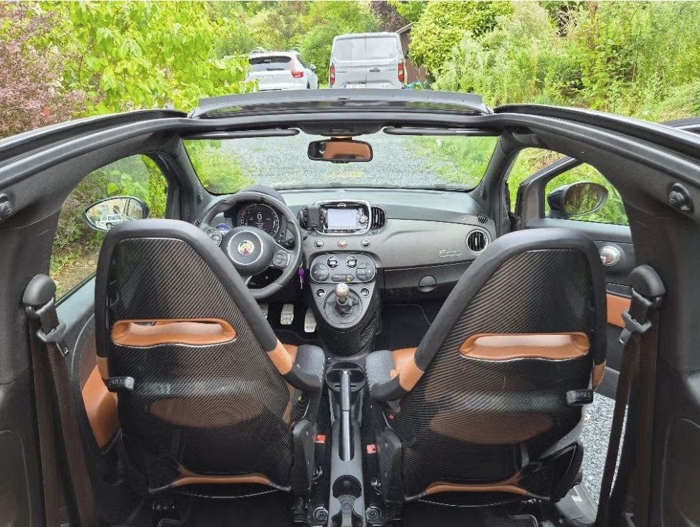 595C Competizione | Bruin Alcantara | Record Monza | 180pk, Auto's, Voorwielaandrijving, 4 zetels, 139 g/km, Euro 6