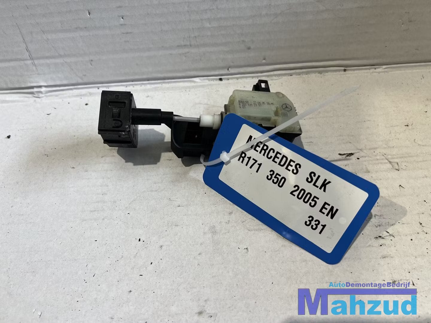 MERCEDES SLK R171 Tankklep vergrendelingsmotor 2005-2011, Auto-onderdelen, Gebruikt, Mercedes-Benz AG, Mercedes-Benz, Mercedesstrasse 120
70372  Stuttgart, DE