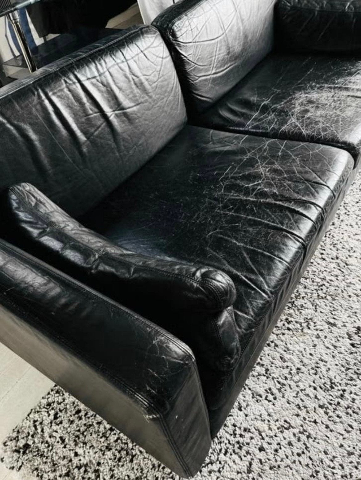 GRATIS • Vintage sofa zwart leder, chrome poten, Vintage, Enlèvement, Utilisé, Cuir