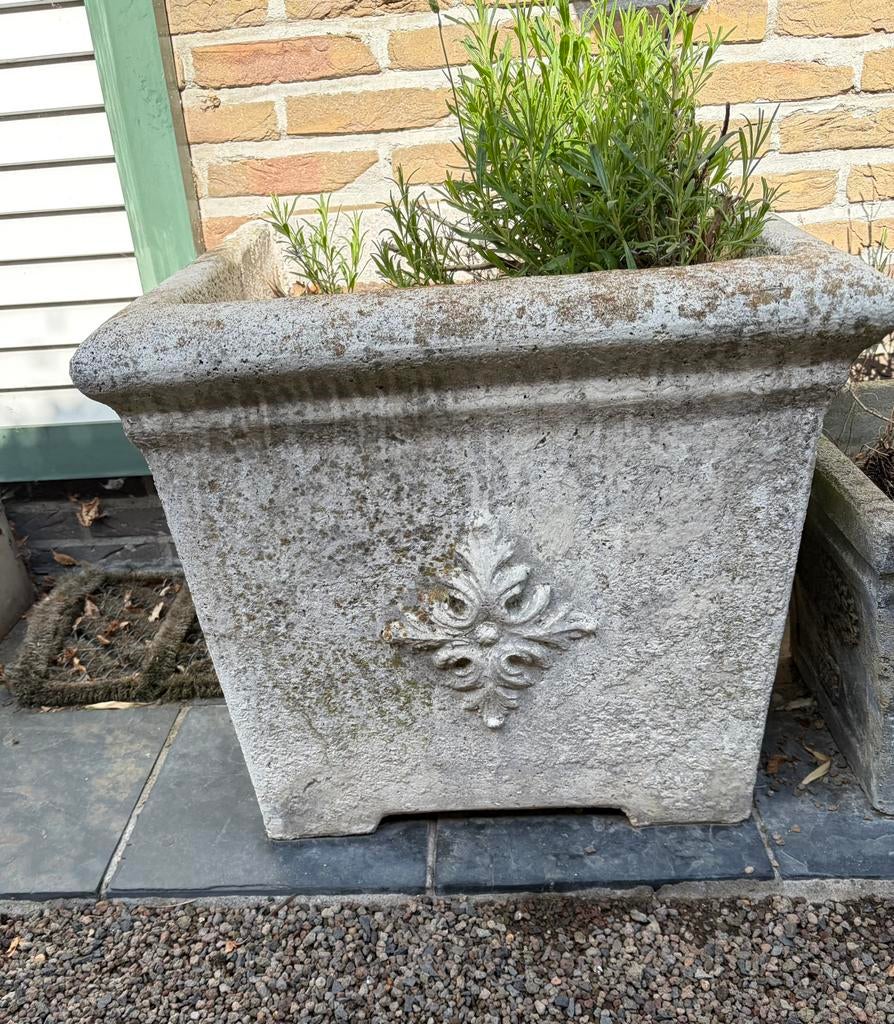 Oude stenen bloempotten, Tuin en Terras, Ophalen, Gebruikt
