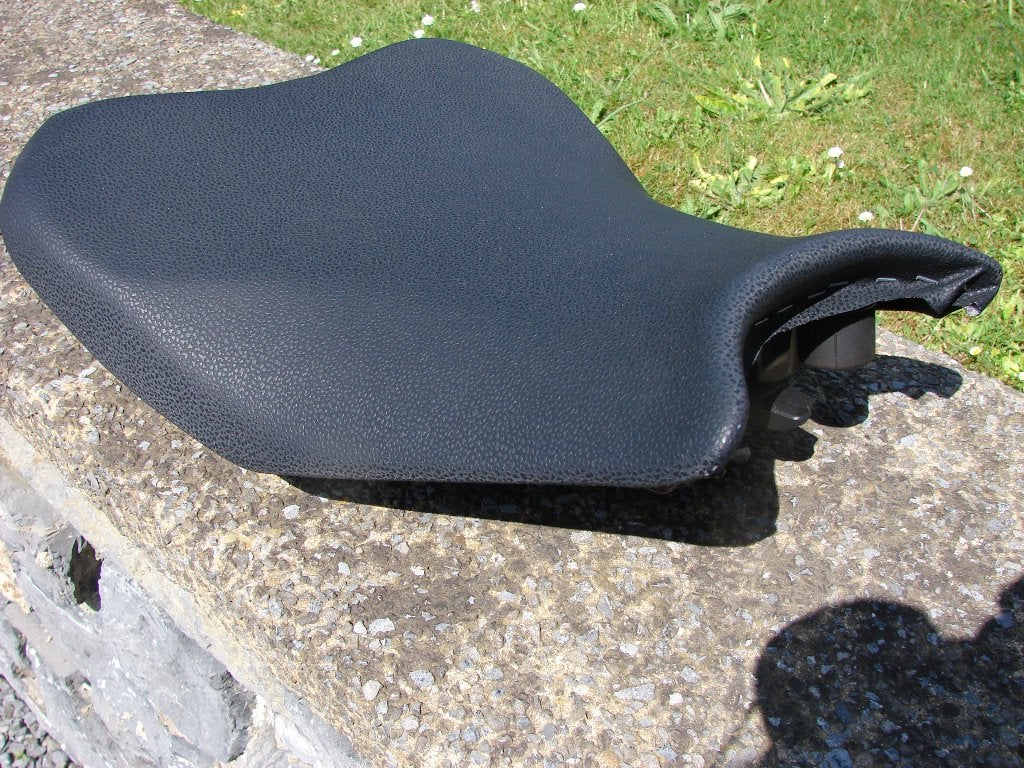 KAWASAKI Z900 2017 - 2022 selle pilote origine état impec, Enlèvement ou Envoi