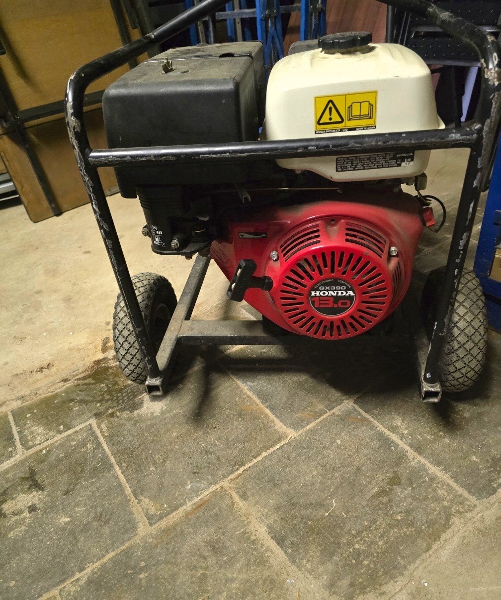 PROFESSIONELE STROOMGROEP – HONDA GX390 13 PK
Te koop: st, Ophalen