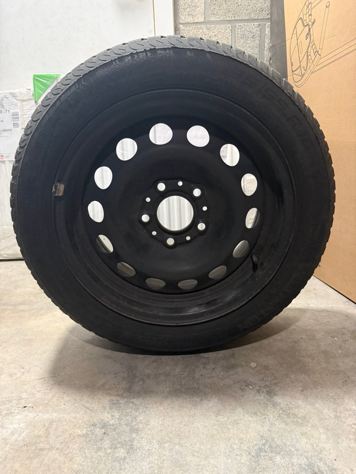 Pneus et Jantes tôle Hiver Vrederstein, Autos : Pièces & Accessoires, Enlèvement, Pneus hiver, Pneu(s)
