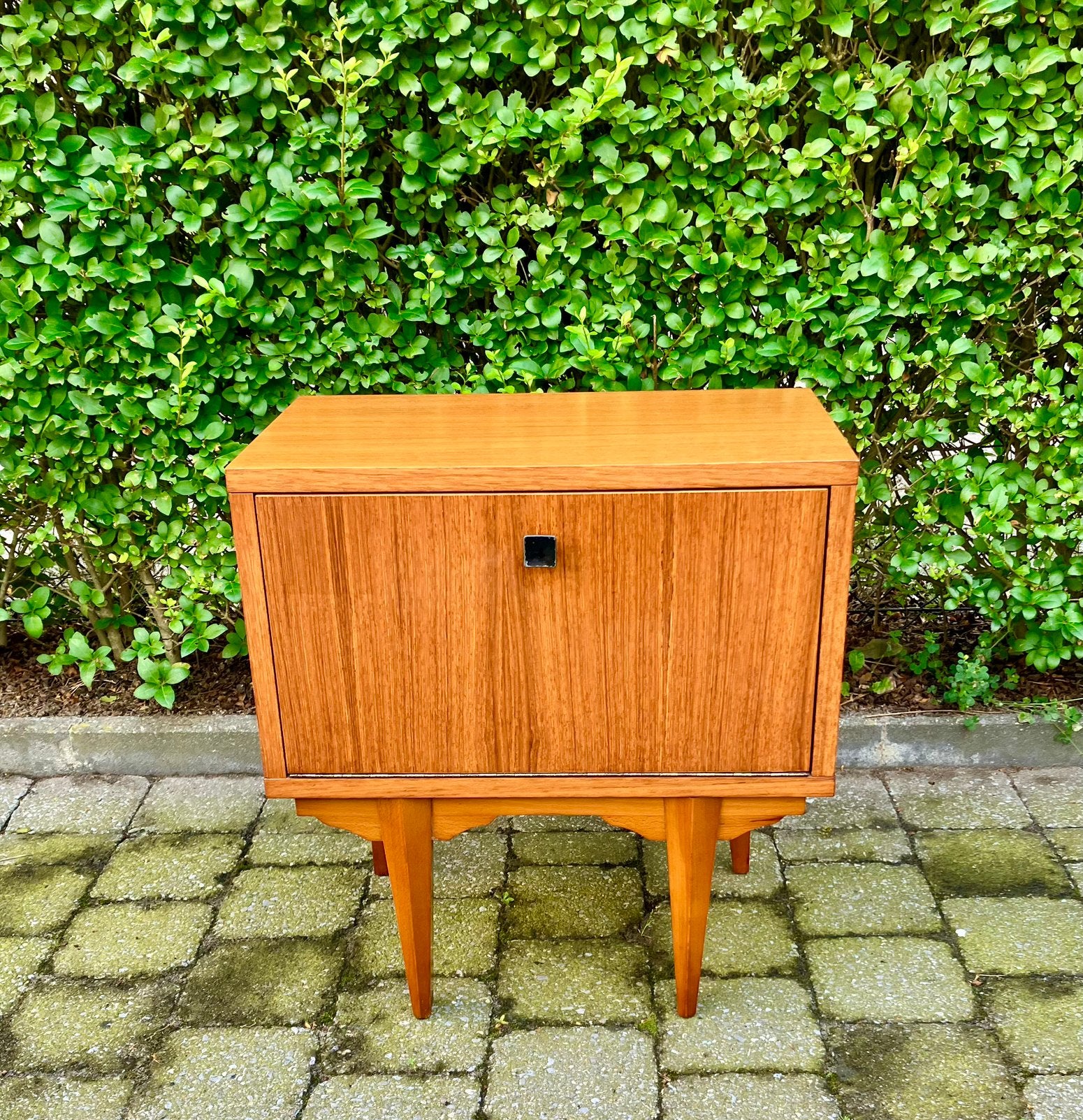 1 Vintage 1960s Teak Look Nachtkastje, Huis en Inrichting, Ophalen