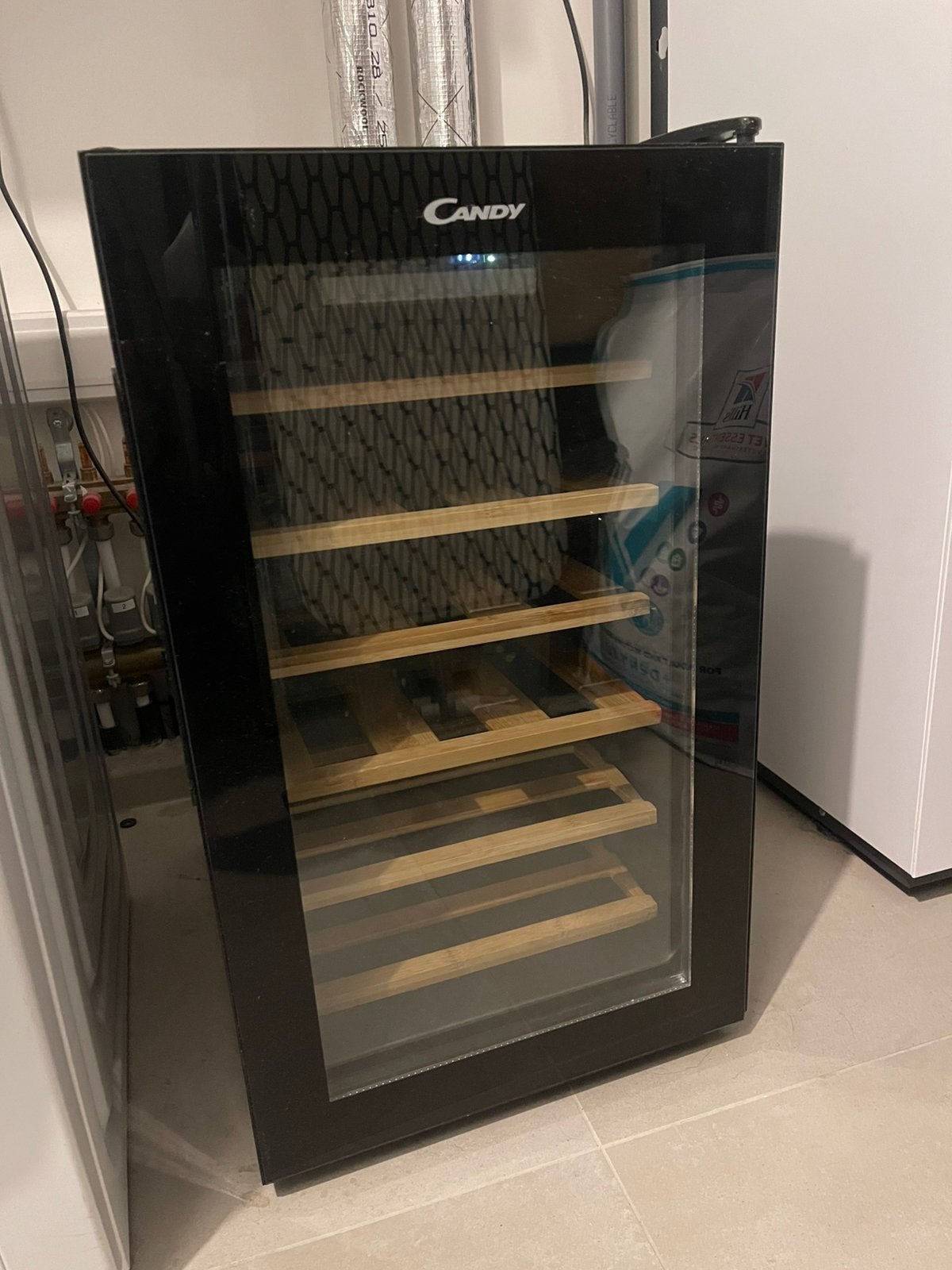 Cave à vin Candy noire (capacité 18 bouteilles), Enlèvement, Utilisé, Moins de 45 cm, Moins de 85 cm