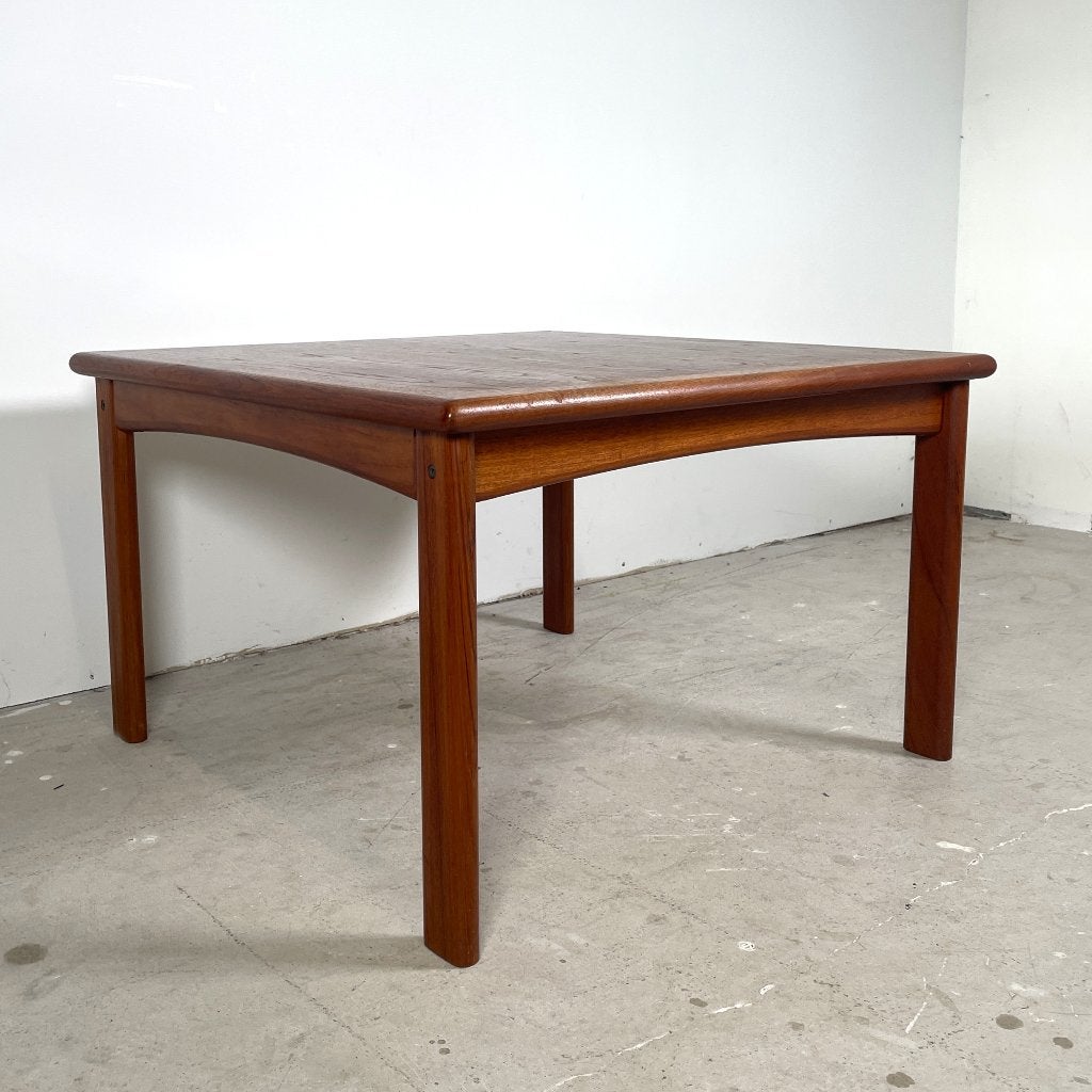 Deense teak bijzettafel, Glostrup, Huis en Inrichting, Gebruikt, Vierkant, 55 tot 75 cm, MidCentury