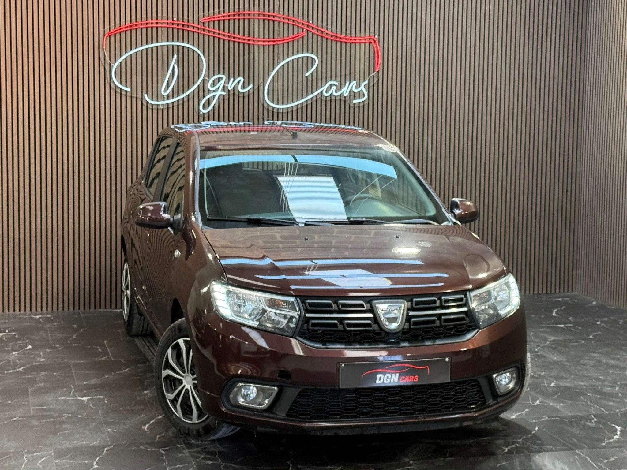 Dacia Sandero Sandero 1.0i SCe Ambiance (bj 2017), Auto's, Dacia, Gebruikt, Bruin, Bedrijf, 5 deurs