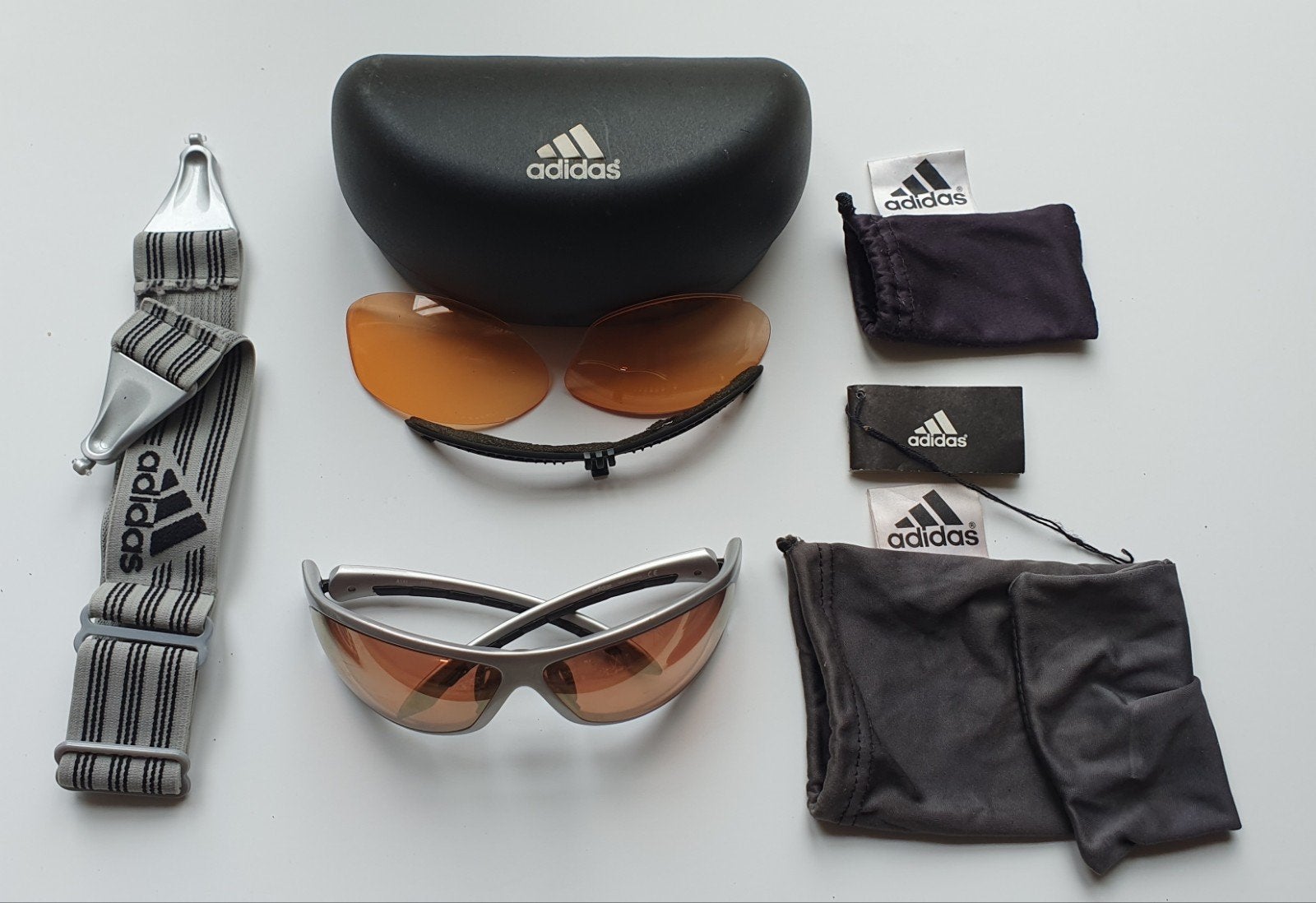 Adidas Elevation Pro A141 Sportzonnebril – Complete Outdoor, Bijoux, Sacs & Beauté, Enlèvement, Comme neuf, Gris, Autres marques