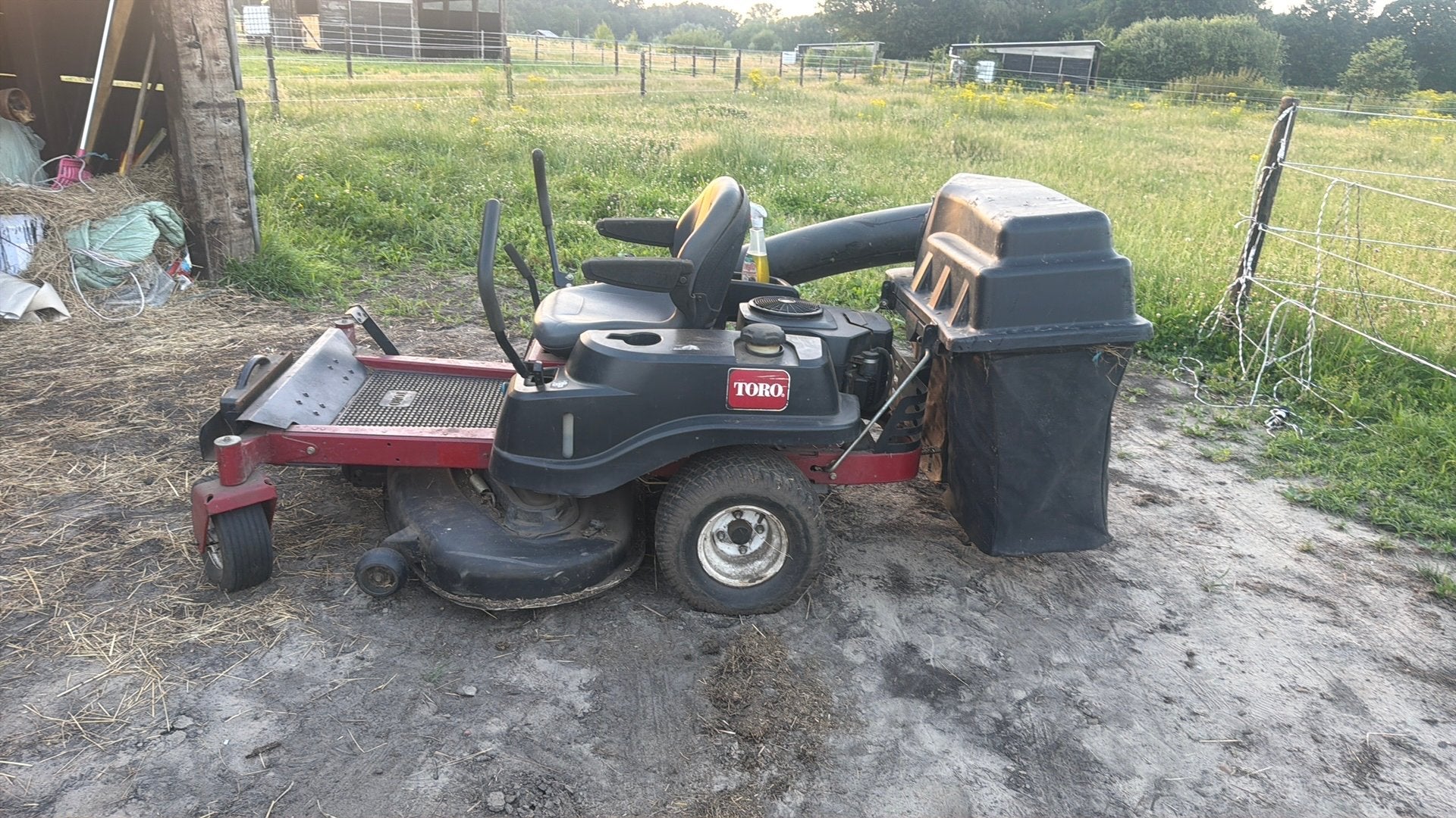 Toro zero turn grasmaaier., Ophalen, Zo goed als nieuw