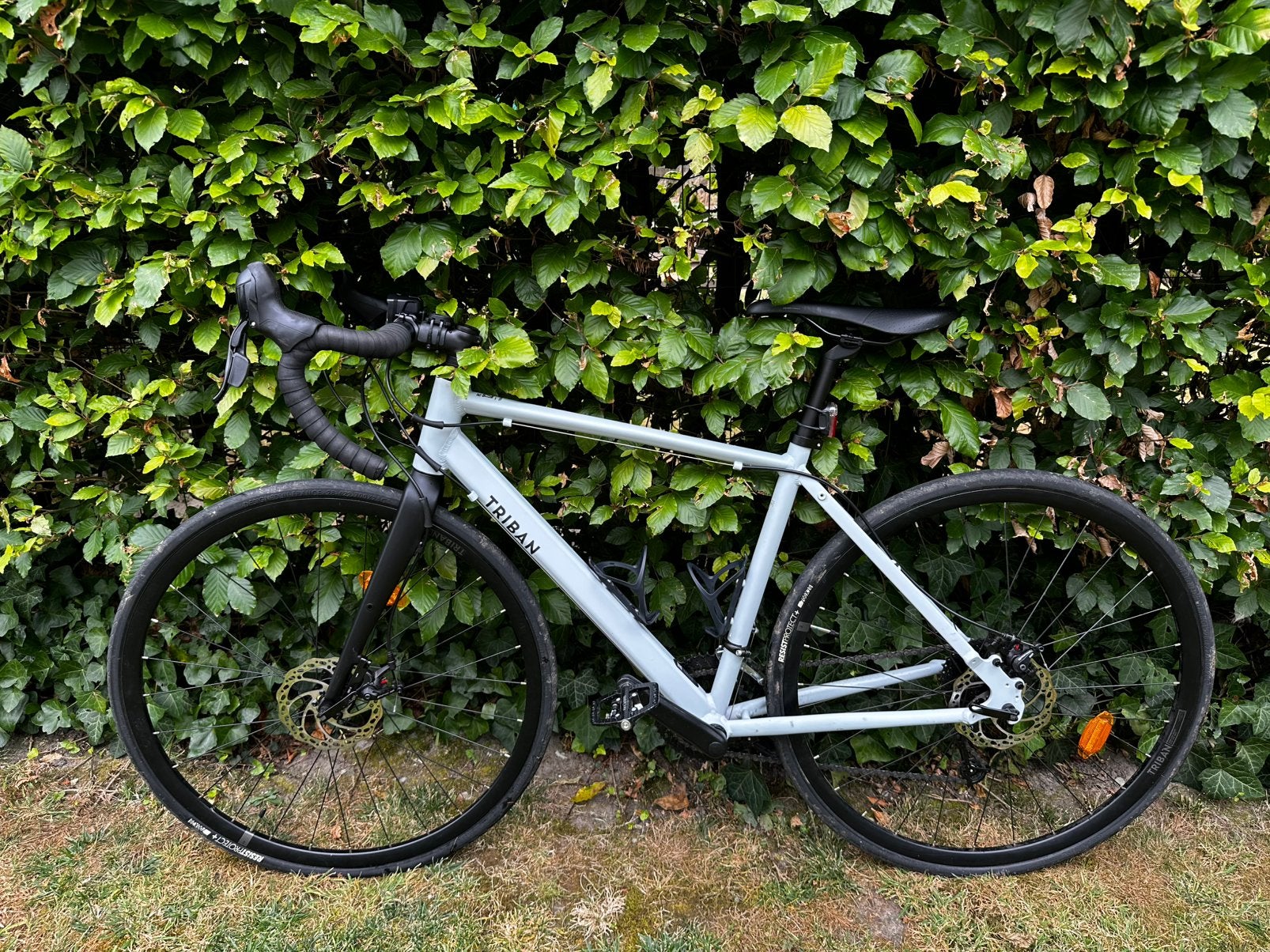 Koersfiets Triban RC120 S met schijfremmen en accessoires, Fietsen en Brommers, Ophalen, Zo goed als nieuw, Schijfrem