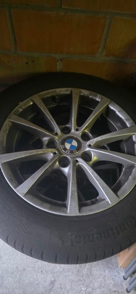 Jantes en aluminium Bmw avec pneus d'hiver 205 60 R16 H XL, Autos : Pièces & Accessoires, Pneus & Jantes, Enlèvement, Pneus hiver