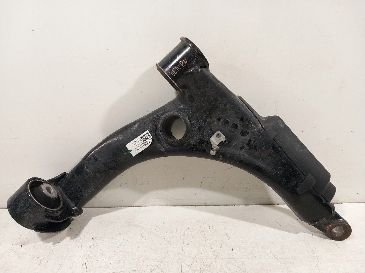 Draagarm rechts voor Volkswagen Crafter, Onderdelen@venauto.nl, Van der Ven Autorecycling B.V., Gebruikt, Ettenseweg 76, 4706 PB Roosendaal, The Netherlands