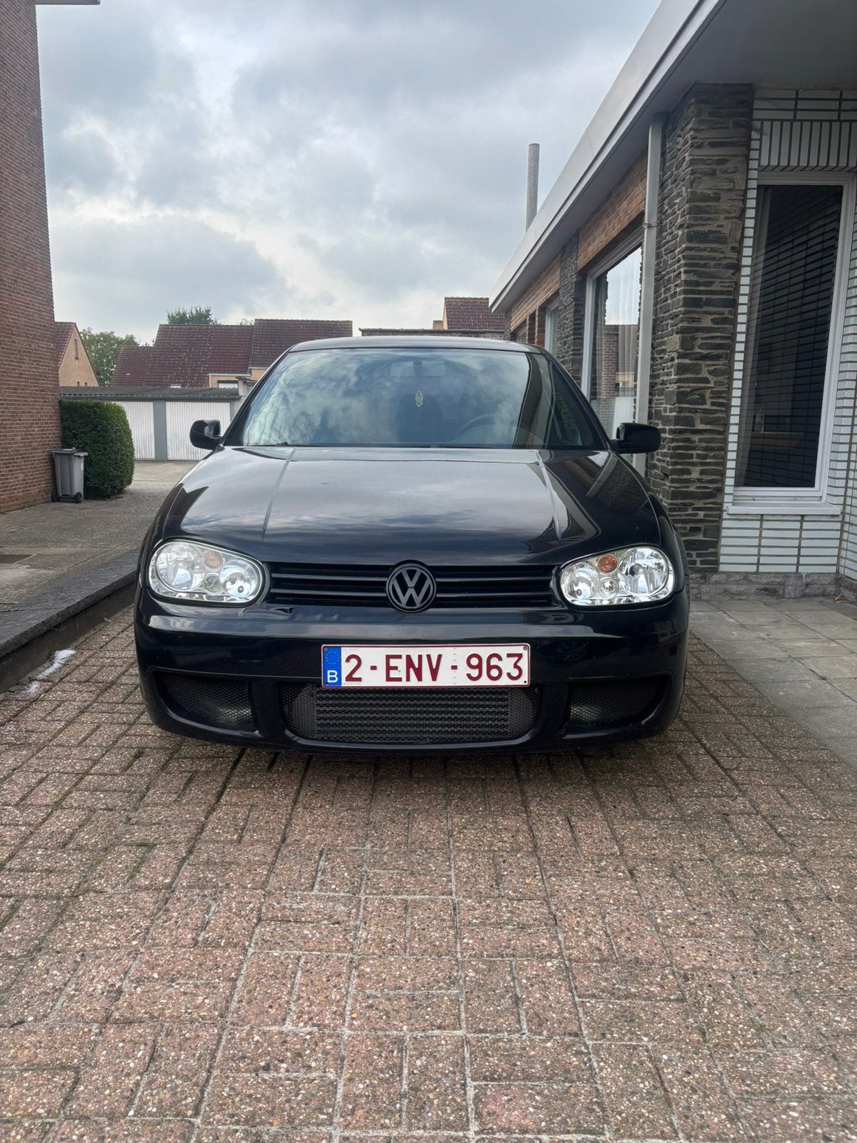 Golf 4 gti full option (r32 bodykit), Auto's, Voorwielaandrijving, Zwart, 4 cilinders, Sound system