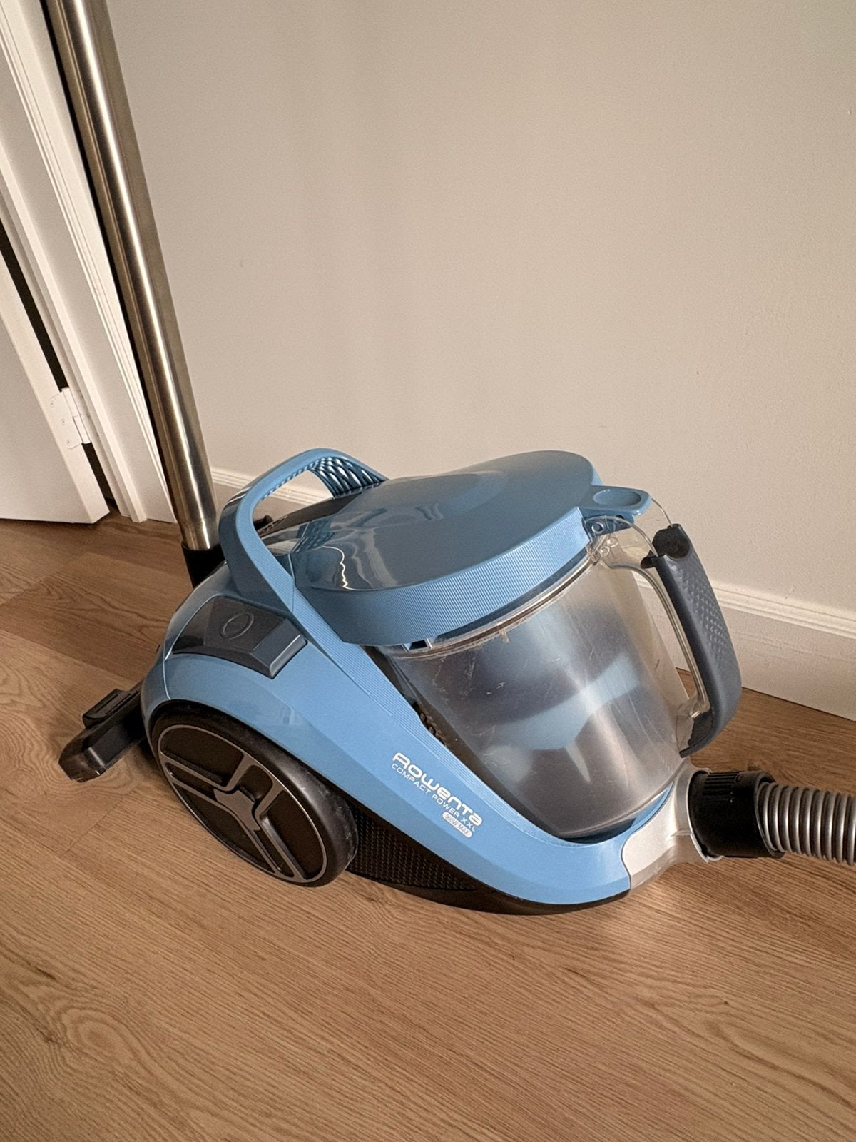 Rowenta Compact Power XXL (900w max), Elektronische apparatuur, Ophalen, Zo goed als nieuw, Steelstofzuiger, Rowenta
