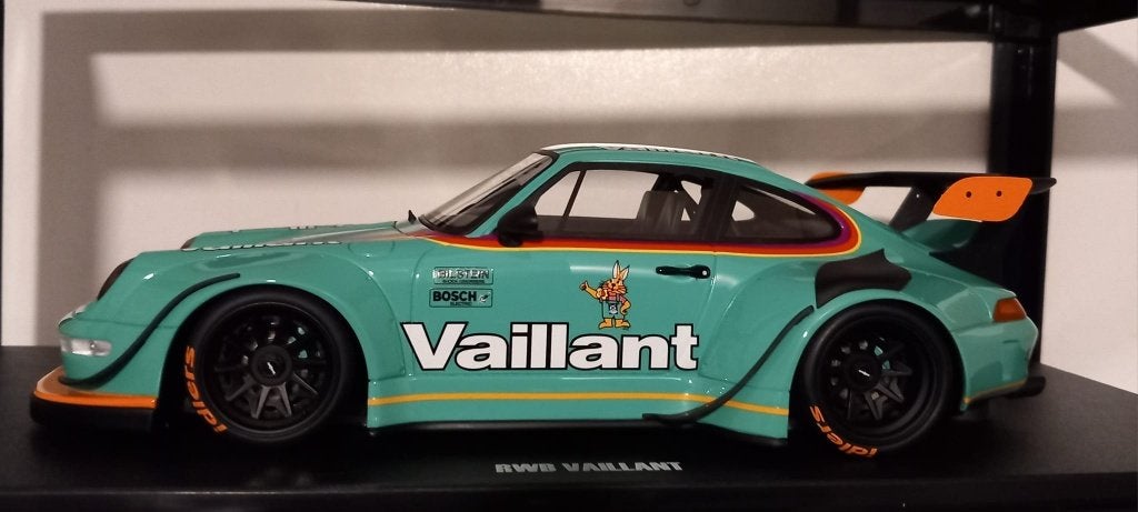 1/18 Porsche 911 (993) RWB Rauh-Welt Vaillant GT Spirit, Hobby & Loisirs créatifs, Voitures miniatures | 1:18, Enlèvement ou Envoi
