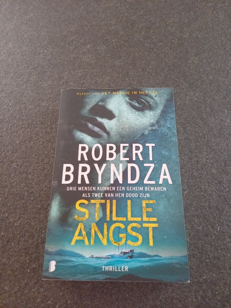 boek, Boeken, Ophalen, Zo goed als nieuw, Robert Bryndza