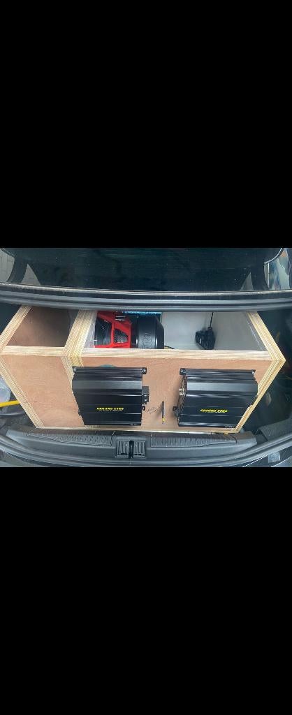 Versterker ground zero, Auto diversen, Autospeakers, Ophalen, Zo goed als nieuw