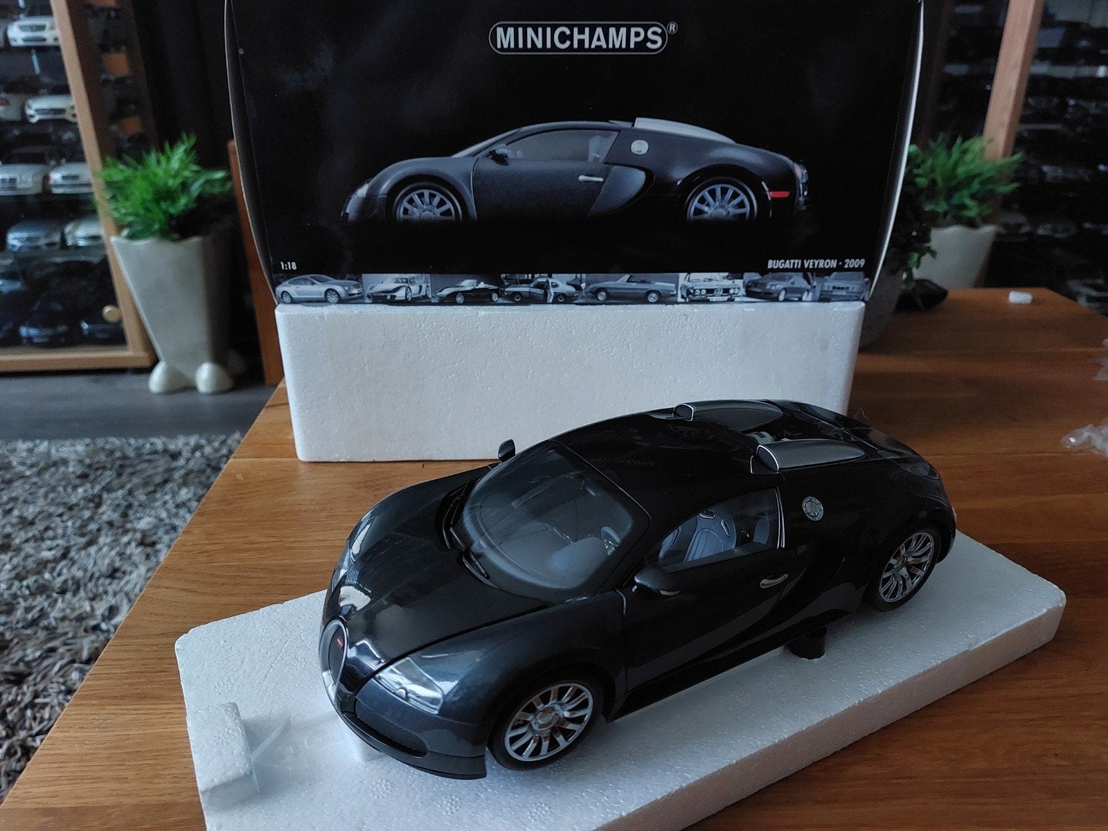 Minichamps 1/18 Bugatti veyron 2009 gris noir/métallisé, Hobby & Loisirs créatifs, Voitures miniatures | 1:18, Enlèvement ou Envoi