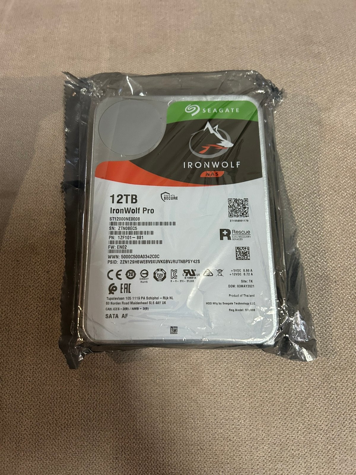 Seagate IronWolf Pro 12 To – Disque dur NAS 3,5” SATA – NEUF, Computers en Software, Harde schijven, Ophalen, Zo goed als nieuw
