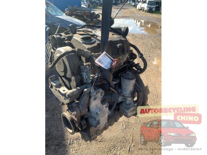 Motor van een Volkswagen Caddy, Gebruikt, -, Volkswagen, -