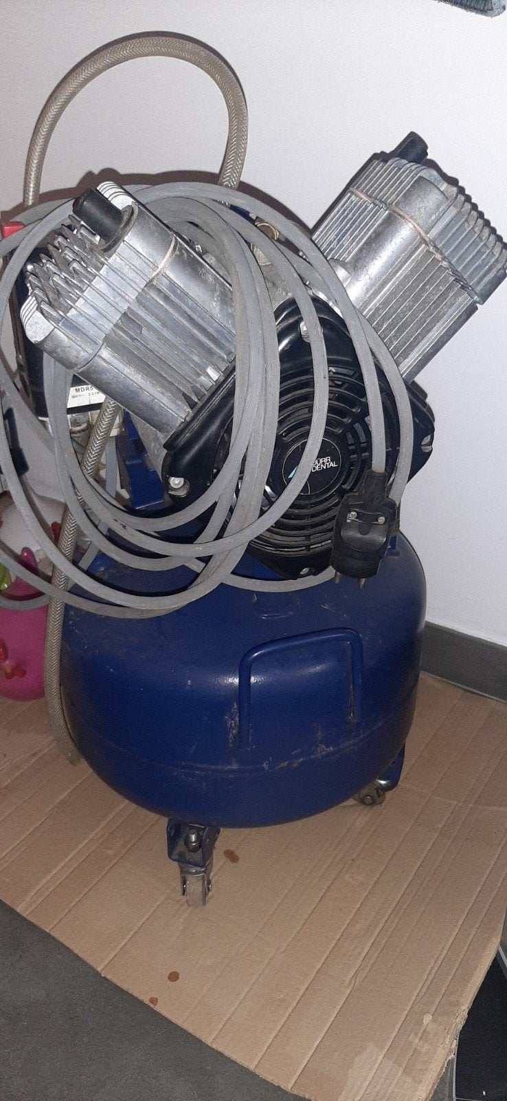 DURR DENTAL 25L stille compressor met twee motoren, Ophalen