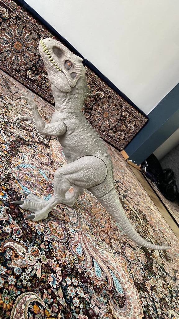 Gigantische Indominus Rex, Ophalen, Zo goed als nieuw