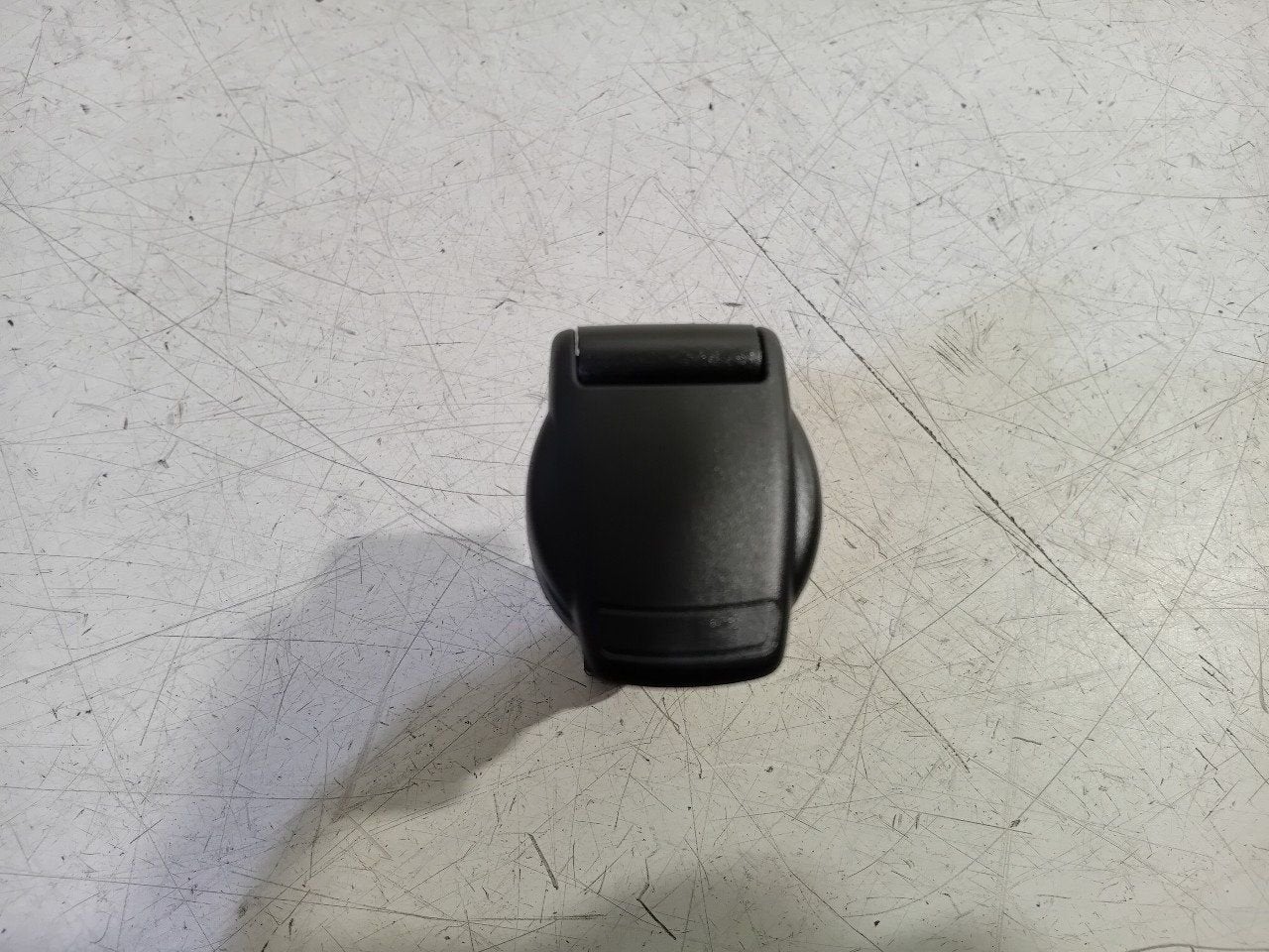 Aansluiting voor 12 volt Renault Captur, Auto-onderdelen, Onderdelen@venauto.nl, Van der Ven Autorecycling B.V., Gebruikt, Ettenseweg 76, 4706 PB Roosendaal, The Netherlands