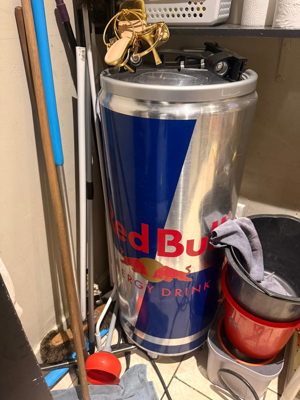 Frigo Red Bull en forme de canette – 250 €, Elektronische apparatuur, Ophalen, Zo goed als nieuw