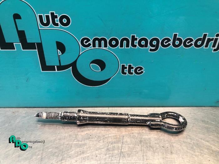 Crochet de remorquage avant d'un Peugeot 207 (207 06-) (KMU), -, 3 mois de garantie, Utilisé, -