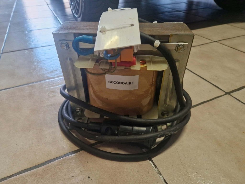 Transformateur d'isolement monophasé pour voiture électrique, Neuf