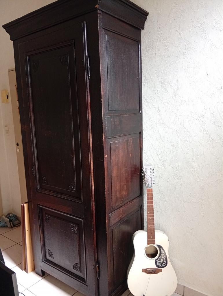 Armoire ancienne avec bureau et chaise assortis, Enlèvement